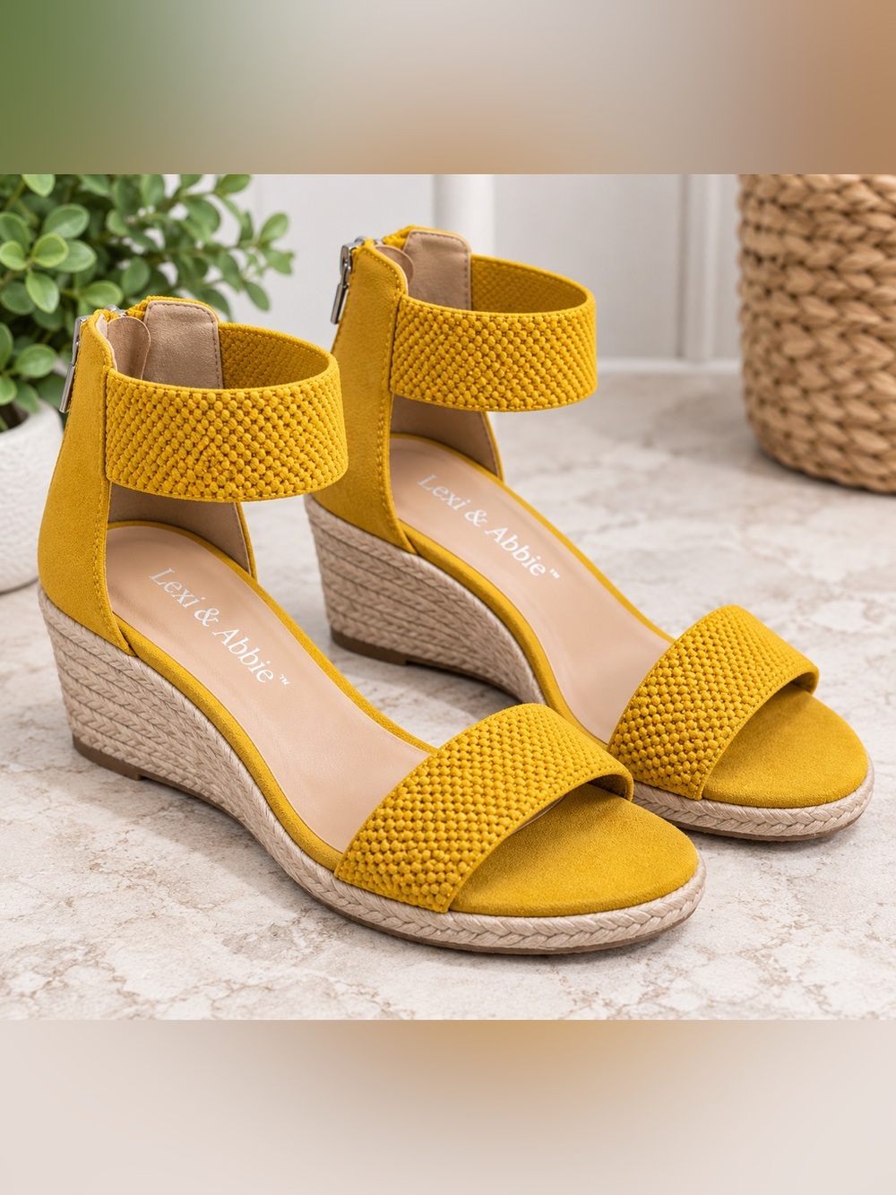 Lexi & Abbie Mustard Yellow Woven Strap Espadrille Wedge Sandals Size 8